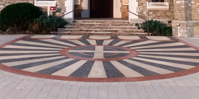 ÉGLISE JEANNE D'ARC  Image 1