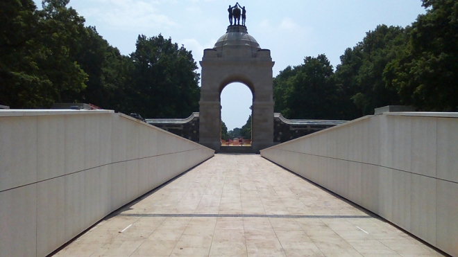 Mémorial sud-africain Delville Woods Image 1