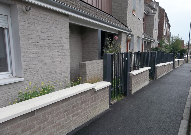 Réalisation de muret en brique (106 logements OPAC) Image 2