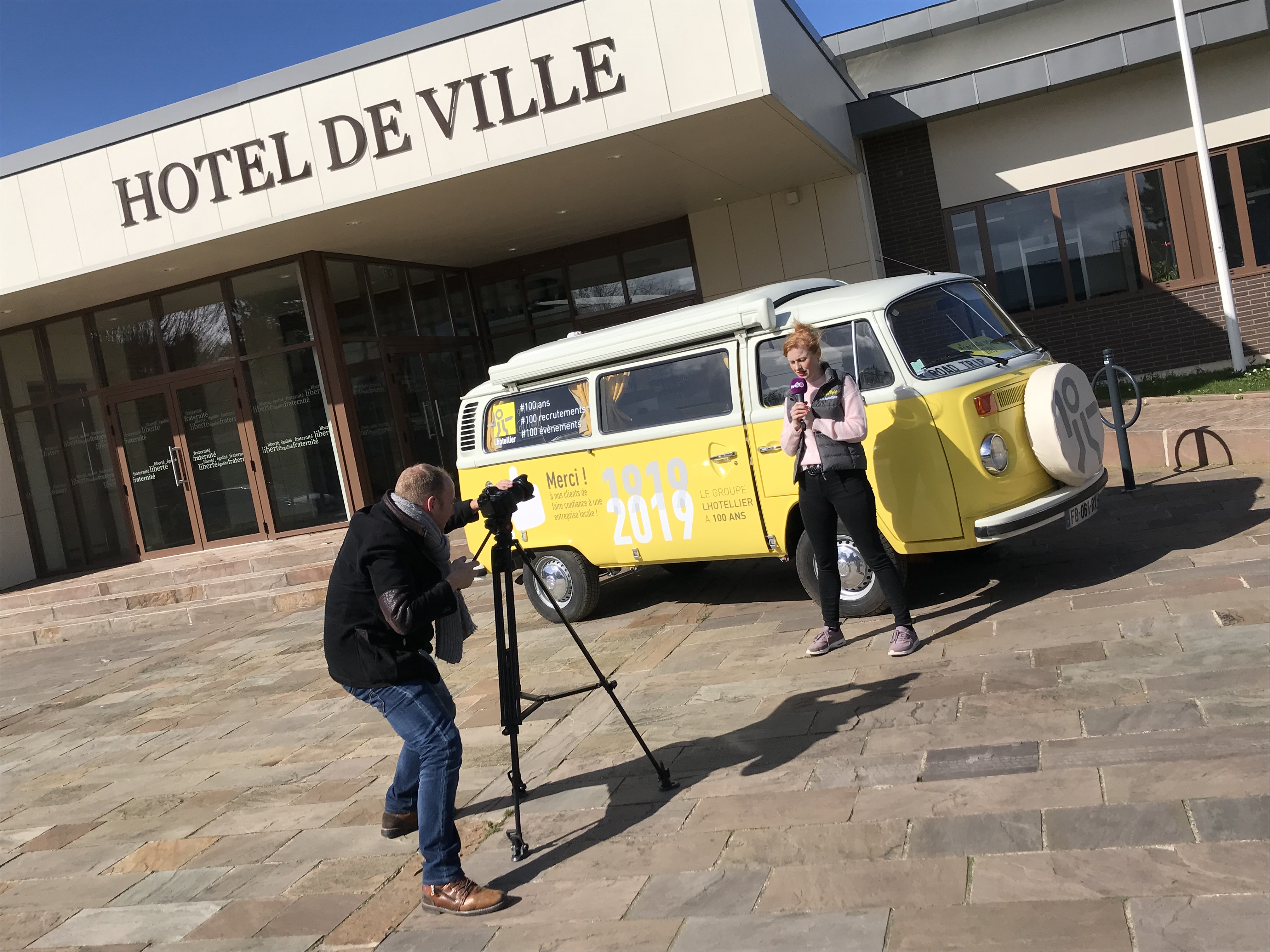 Ca tourne avec Margaux devant le combi