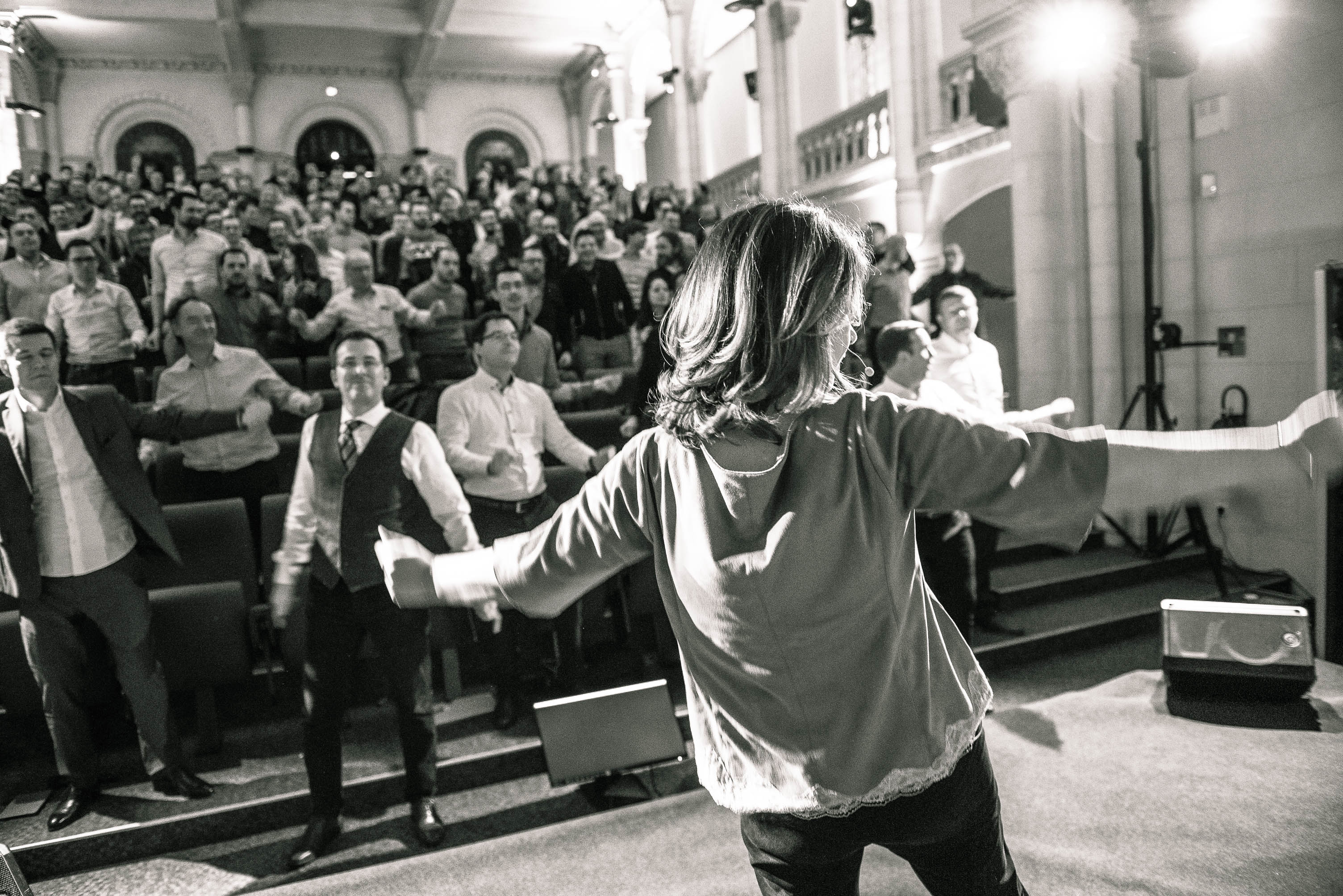 Olga ciesco fait danser les équipes