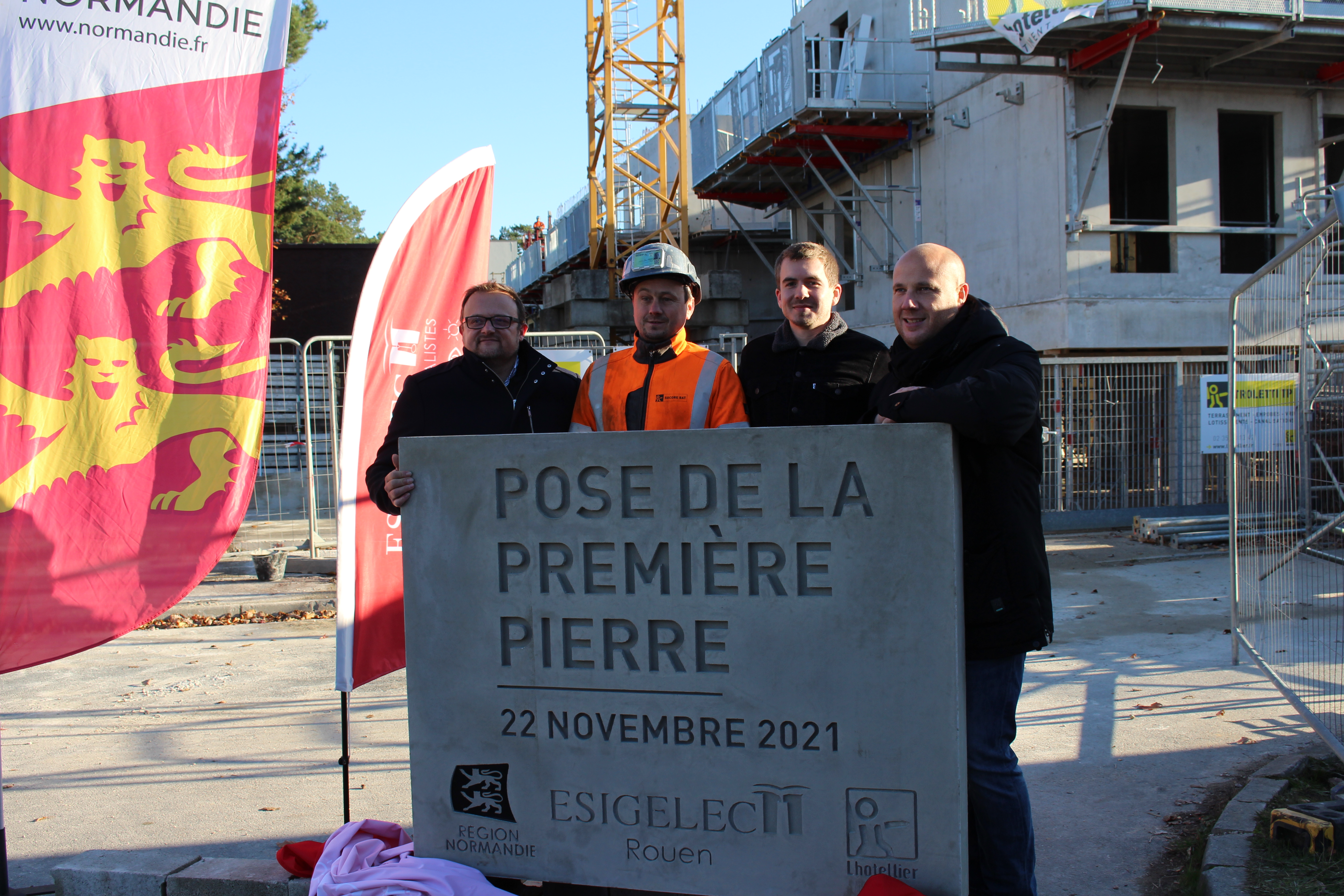 Pose de première pierre ESIGELEC